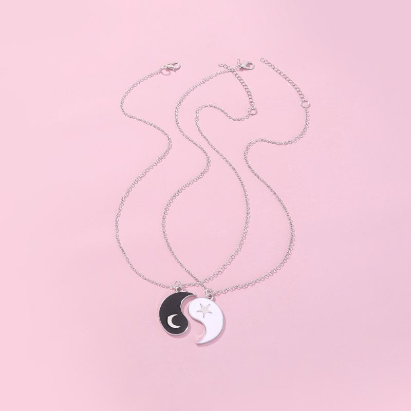 Chokers Wholesale Fashion Ornament Star Moon Black And White Eight-Diagram-Shaped Appetizer Pendant Necklace Women's Accessories
Chokers Wholesale Fashion Ornament Star Moon Black And White Eight-Diagram-Shaped Appetizer Pendant Necklace Women's Accessories