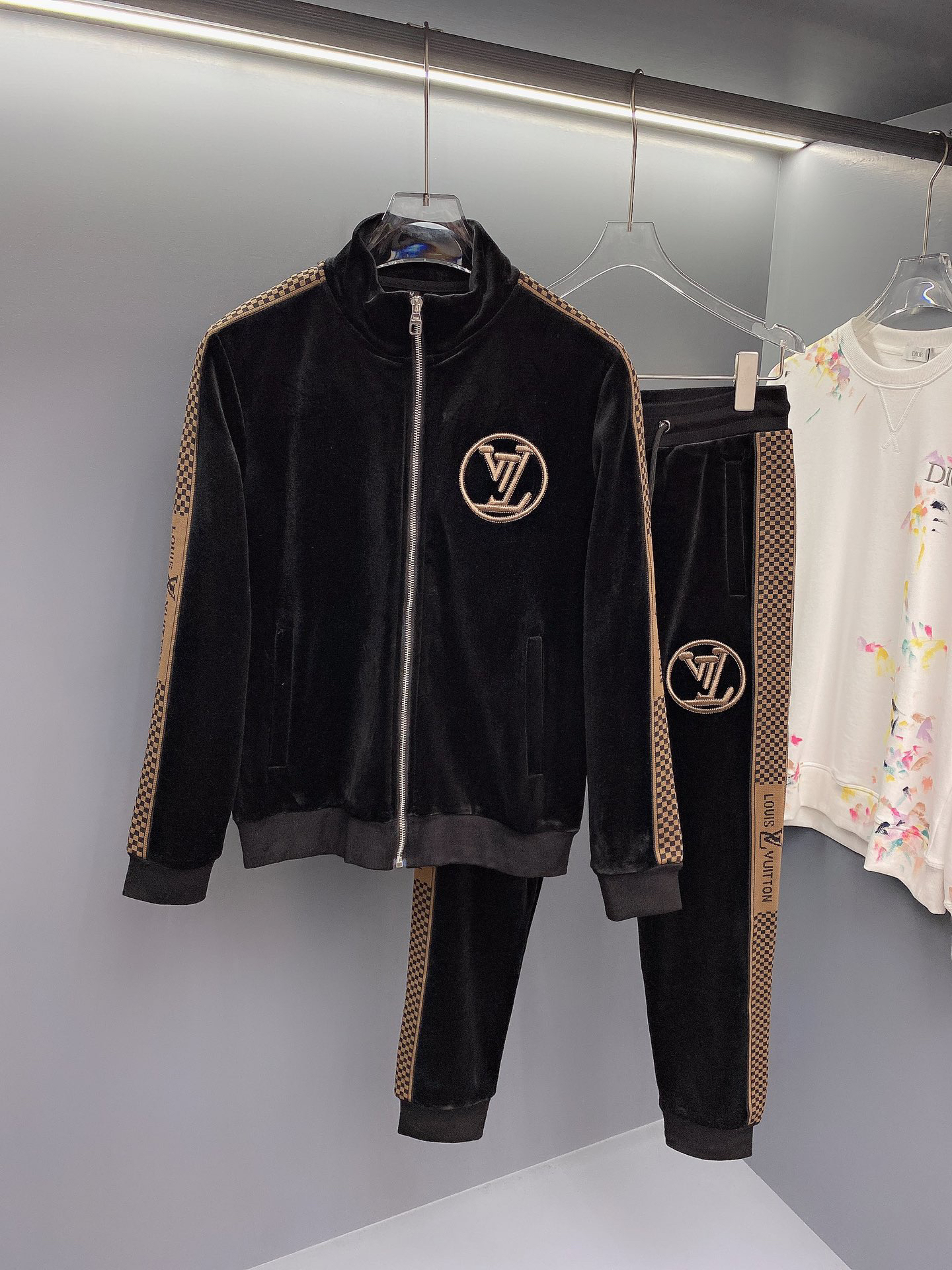 2021 mens Desi Bale Hoodie Men GucMonc Jacket T Shirt EssSupr Tech Track suit shorts PalmVlone Flee Cana sweater Black and white size:~3xl t063, Suits
2021 mens Desi Bale Hoodie Men GucMonc Jacket T Shirt EssSupr Tech Track suit shorts PalmVlone Flee Cana sweater Black and white size:~3xl t063, Suits