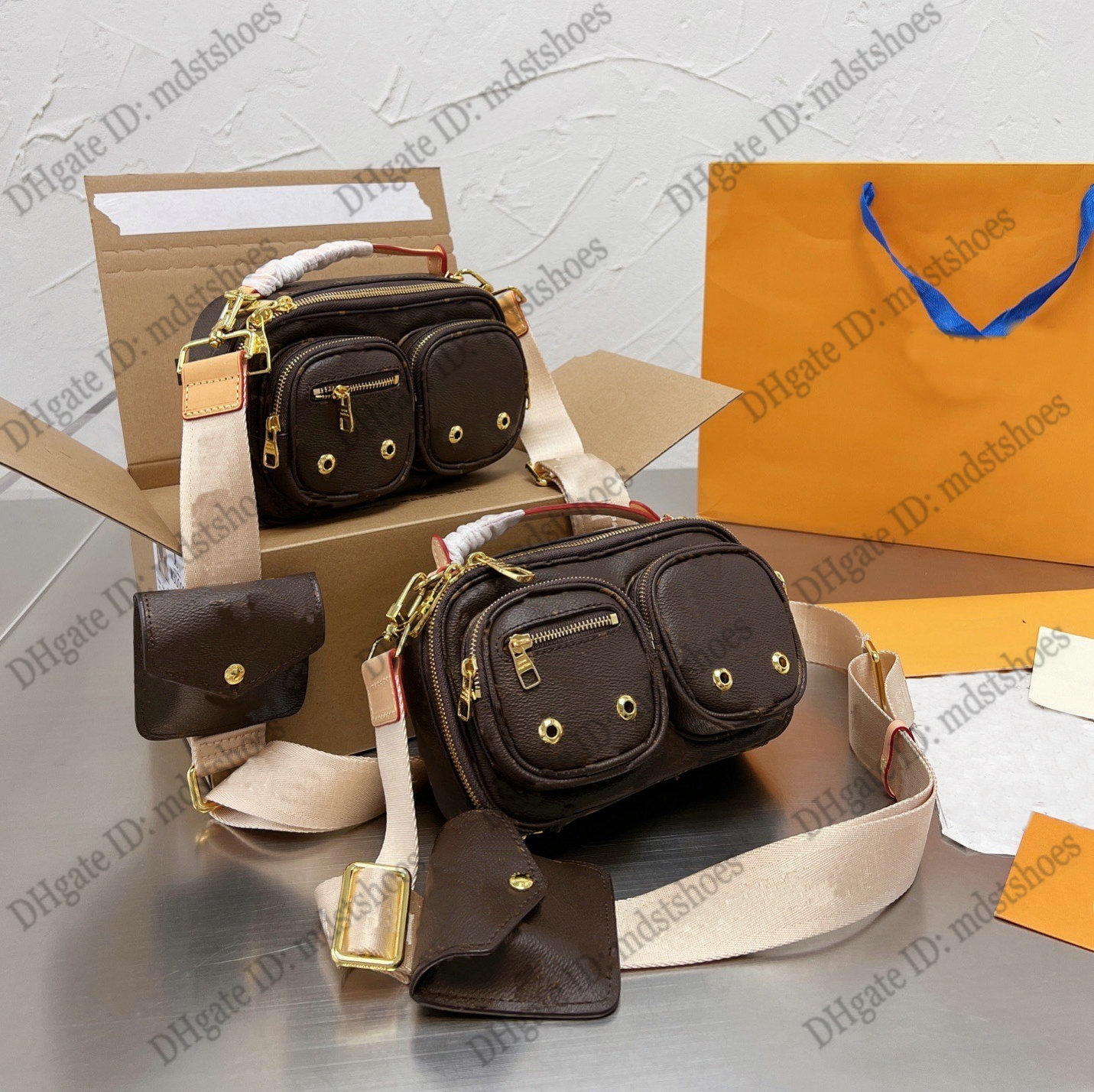 Sporty Utility CrossBody Chain Mens Shoulder Bag Womens Designer Mini 2sets Handbag Luxurys Leather Belt Handle Camera Bags Multiple Zipped Pockets M80446
Sporty Utility CrossBody Chain Mens Shoulder Bag Womens Designer Mini 2sets Handbag Luxurys Leather Belt Handle Camera Bags Multiple Zipped Pockets M80446