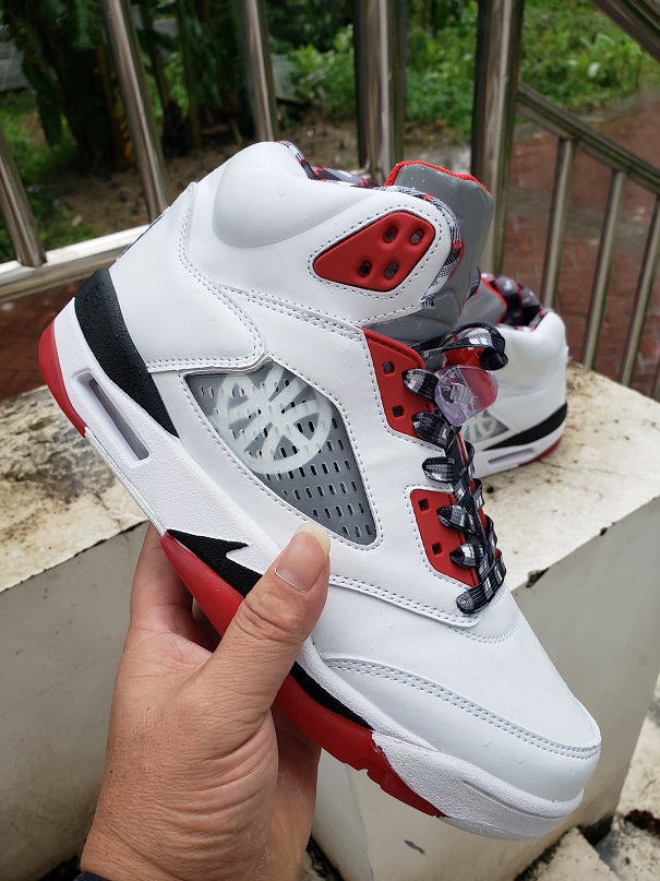 5 Raging Bull high quality Quai 54 men Basketball Shoes DD0587-600 5s Stealth 2.0 outdoor Sneakers size 7~13 With Box, Red
5 Raging Bull high quality Quai 54 men Basketball Shoes DD0587-600 5s Stealth 2.0 outdoor Sneakers size 7~13 With Box, Red