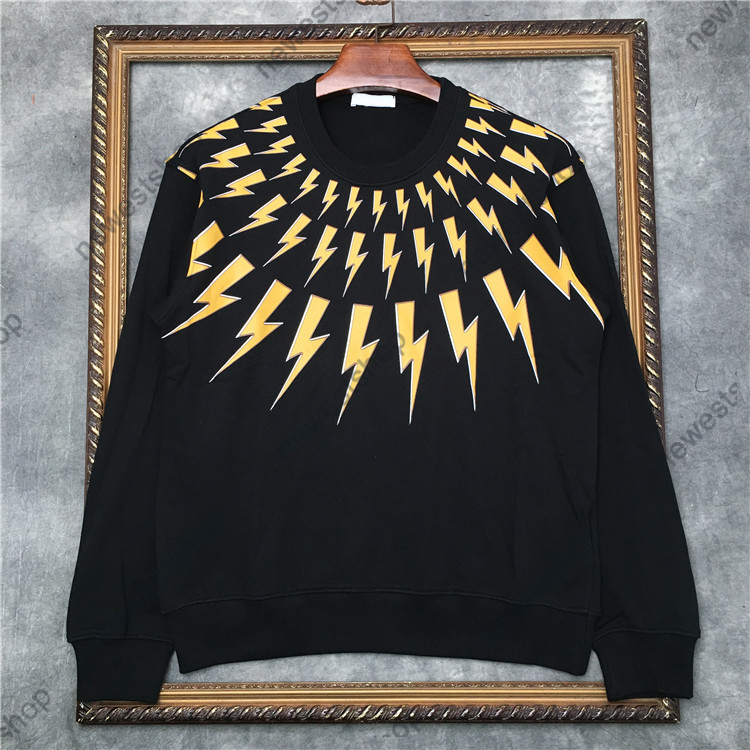 Europe mens hoodies men Collar yellow geometry printing sweatshirt fashion Men Clothe Hoodie Designer Sweatshirts man Jumpers, Black
Europe mens hoodies men Collar yellow geometry printing sweatshirt fashion Men Clothe Hoodie Designer Sweatshirts man Jumpers, Black