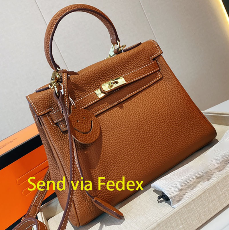 Classic Women Original Brand Fashion purse cow grain leather clutch bag Handbags 25cm Gold Buckle shoulder Bags
Classic Women Original Brand Fashion purse cow grain leather clutch bag Handbags 25cm Gold Buckle shoulder Bags