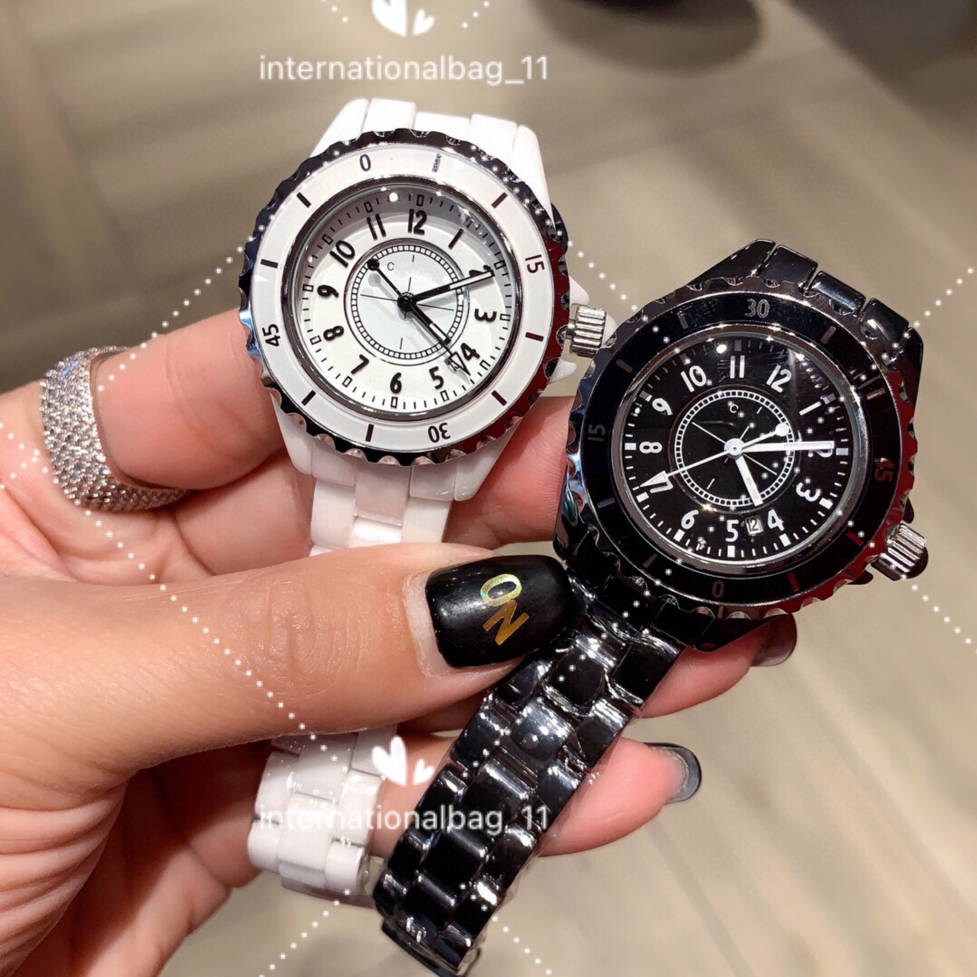 Elegant ladies watch with stylish quartz movement, ceramic set diamond, is the first choice for holiday gifts Pure color watchs birthday present, Customize
Elegant ladies watch with stylish quartz movement, ceramic set diamond, is the first choice for holiday gifts Pure color watchs birthday present, Customize