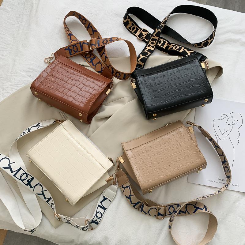 Cross Body Stone Pattern Small PU Leathet For Women Vintage Wide Strap Shoulder Bags Luxury Hand Crossbody Bag, Black
Cross Body Stone Pattern Small PU Leathet For Women Vintage Wide Strap Shoulder Bags Luxury Hand Crossbody Bag, Black