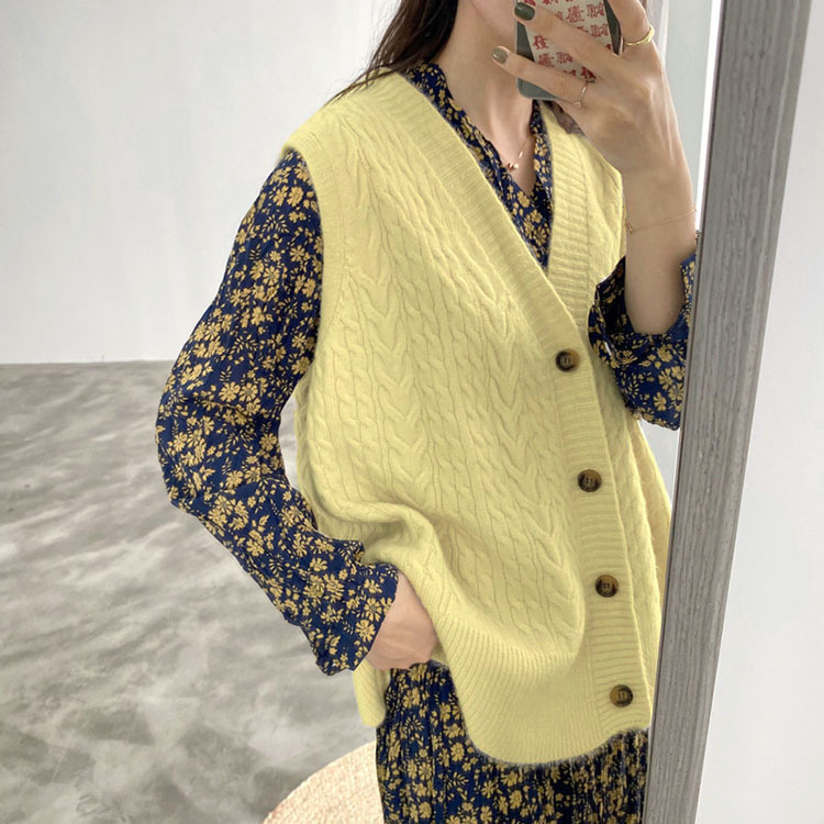 Autumn Winter Loose Women Sleeveless Sweater Tops Chic V-neck Twisted Ladies Solid Knitted Vests Femme Waistcoat 210519