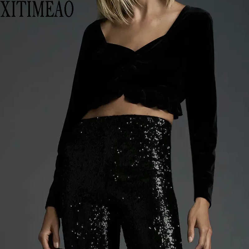 ZA Women Fashion Retro Velvet Short Tops V-neck Long Sleeve Kink Shirt Solid Color Elegant Sexy Blouse Clothing 210604, Black
ZA Women Fashion Retro Velvet Short Tops V-neck Long Sleeve Kink Shirt Solid Color Elegant Sexy Blouse Clothing 210604, Black