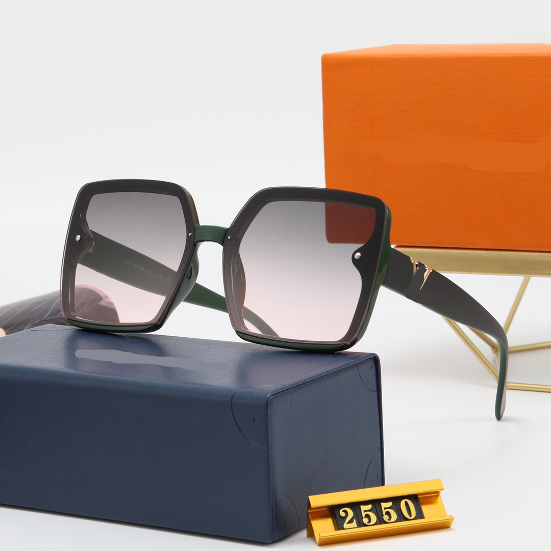 Luxury designer Sunglasses 2021 Fashion Design Sunglass Highest Quality Men & Women Polarized UV400 Lenses Leather Box Cloth Manual Accessories, Everything!
Luxury designer Sunglasses 2021 Fashion Design Sunglass Highest Quality Men & Women Polarized UV400 Lenses Leather Box Cloth Manual Accessories, Everything!