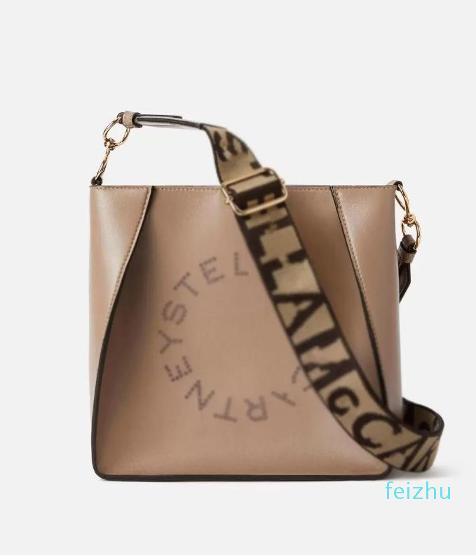 Stella McCartney (Stella McCartney) women's shoulder bag PVC high-quality leather shopping bag large size handbag messenger bag
Stella McCartney (Stella McCartney) women's shoulder bag PVC high-quality leather shopping bag large size handbag messenger bag