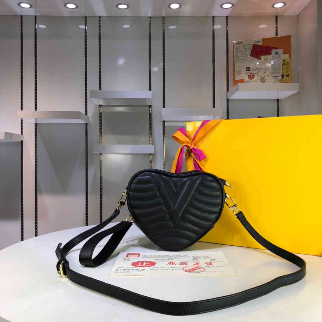 Bag Luxury designer heart bags Ladies And Shoulderbundle Messenger Classic packet Heart-shaped Made LeatherMylockme BB handbag ship, For price make balance
Bag Luxury designer heart bags Ladies And Shoulderbundle Messenger Classic packet Heart-shaped Made LeatherMylockme BB handbag ship, For price make balance