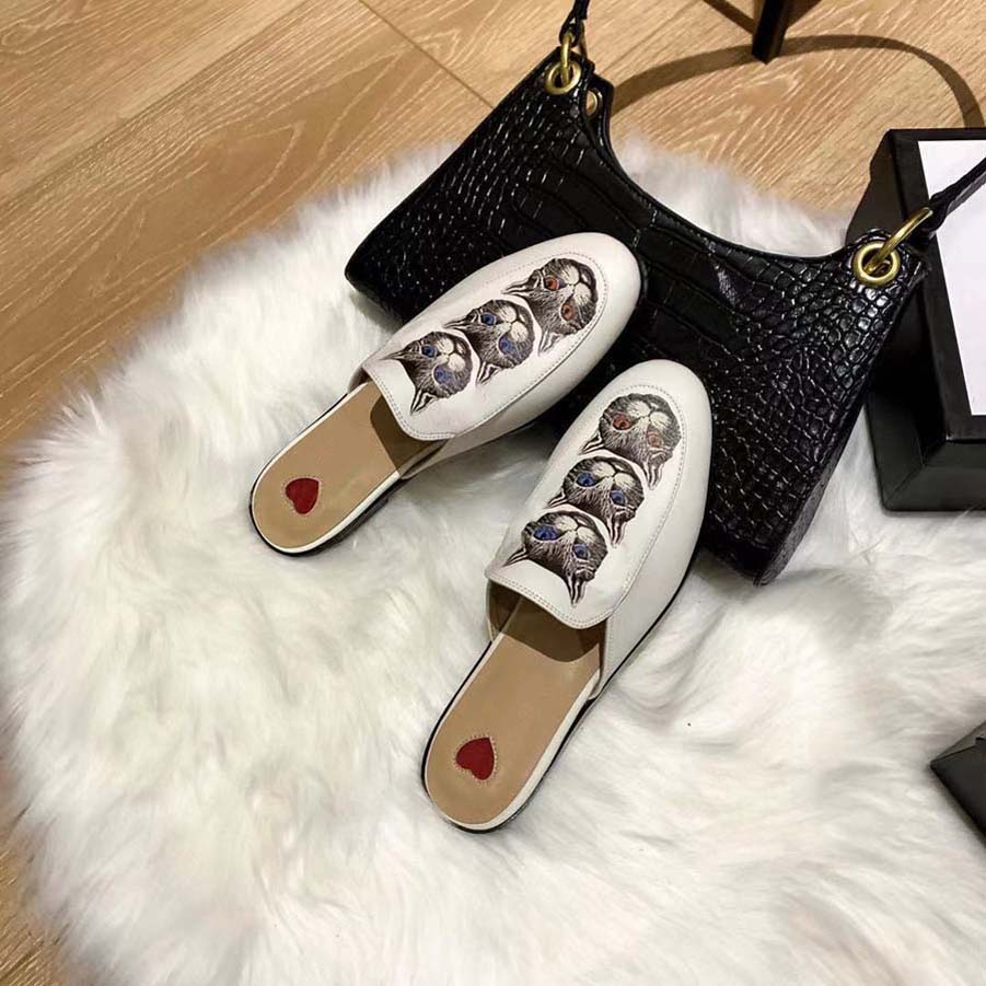 Luxury Brand Sandals Designer Slippers Slides Floral Brocade Genuine Leather Flip Flops Women Shoes Sandal Without Box by newshoe01 03, Black
Luxury Brand Sandals Designer Slippers Slides Floral Brocade Genuine Leather Flip Flops Women Shoes Sandal Without Box by newshoe01 03, Black