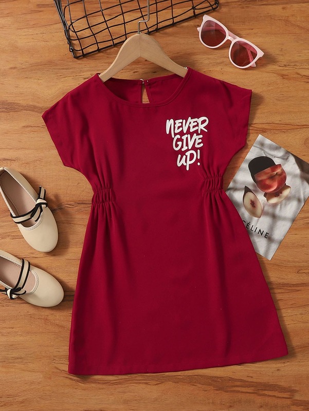 Toddler Girls Slogan Graphic Shirred Batwing Sleeve Dress SHE