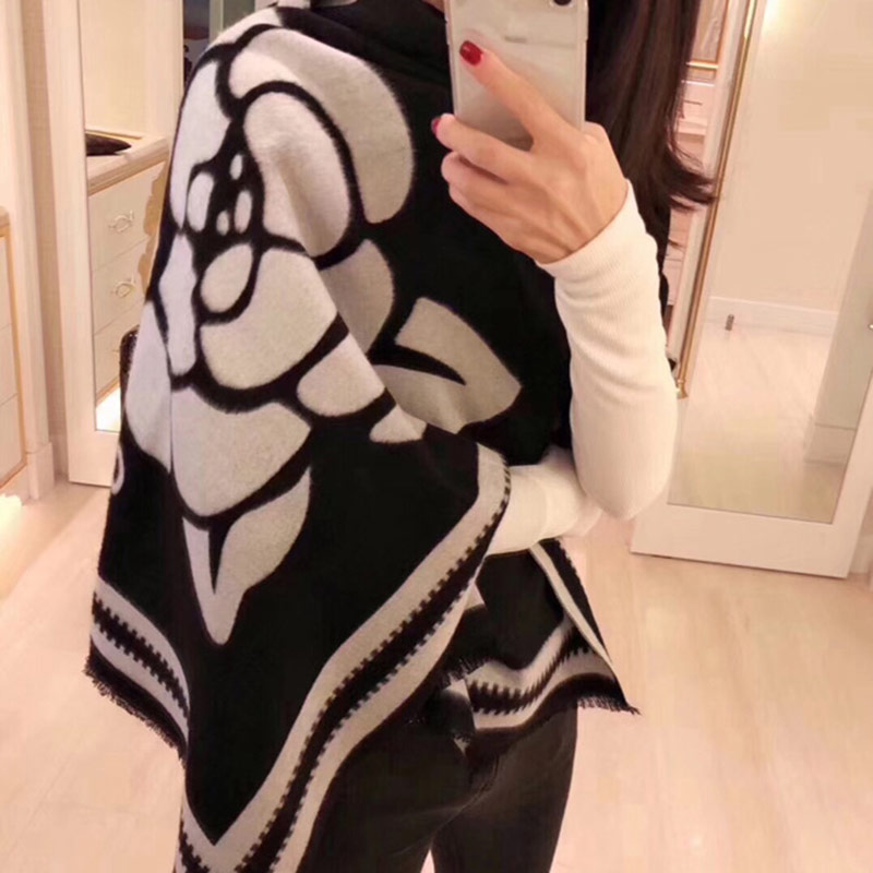 Fashion Autumn And Winter 100% Cashmere Scarves Designer High Quatity Keep Warm Lapel Head Scarfs For Women Luxury Scarf Plaid Hijab Shawl
Fashion Autumn And Winter 100% Cashmere Scarves Designer High Quatity Keep Warm Lapel Head Scarfs For Women Luxury Scarf Plaid Hijab Shawl