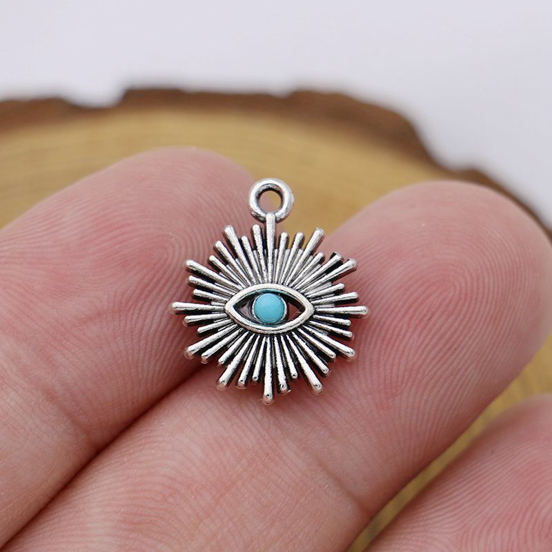 10pcs Antique Silver Plated Evil Eye Sun Charms Pendants for Jewelry Making Earrings Bracelet DIY Handmade Craft Accessories
10pcs Antique Silver Plated Evil Eye Sun Charms Pendants for Jewelry Making Earrings Bracelet DIY Handmade Craft Accessories