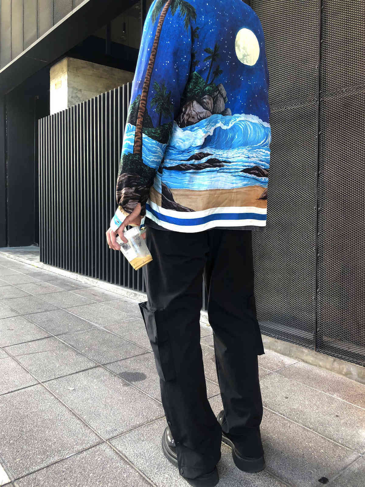 Casablanca Sea Starry Sky Bright Moon Coconut Silk Shirt Ins High Street Childe Style Long Sleeve Men and Women, As shown in figure
Casablanca Sea Starry Sky Bright Moon Coconut Silk Shirt Ins High Street Childe Style Long Sleeve Men and Women, As shown in figure