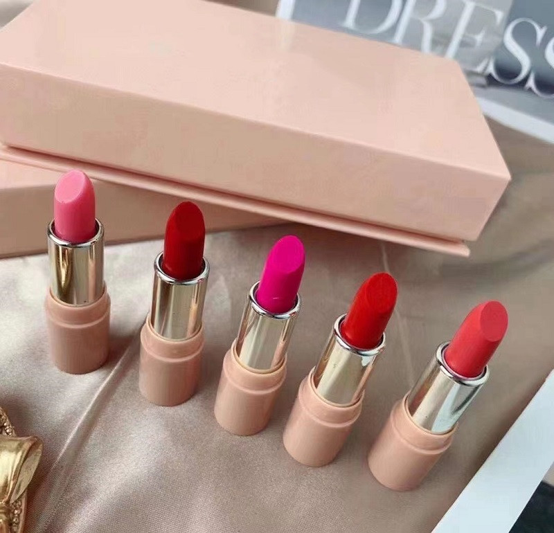 1pcs makeup Lipstick Set 5pcs/set Matte 5color make up cosmetic with Pink Gift Box
1pcs makeup Lipstick Set 5pcs/set Matte 5color make up cosmetic with Pink Gift Box