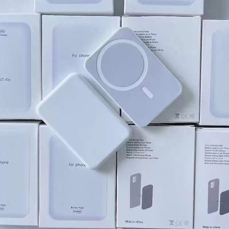2022 newest strong Magnetic Wireless charger portable charger 5200MA Wireless Charger Holder for iPhone 12/12 Pro/12 Mini
2022 newest strong Magnetic Wireless charger portable charger 5200MA Wireless Charger Holder for iPhone 12/12 Pro/12 Mini