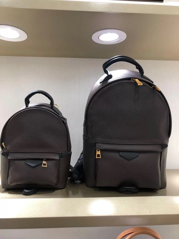 2021 NEW high-quality Women men Backpacks luxurys designers bags 2021 High Quality School Shoulder Bag Fashion handbags Travel Packs 41568, Black flowers
2021 NEW high-quality Women men Backpacks luxurys designers bags 2021 High Quality School Shoulder Bag Fashion handbags Travel Packs 41568, Black flowers