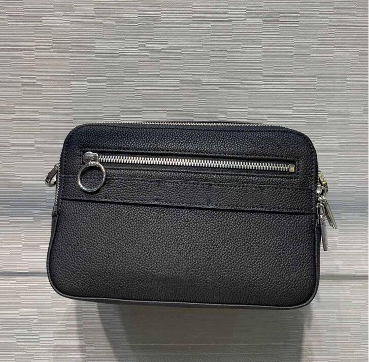 2022 D RStylish postman Kit camera Shoulder Bags The shape is exquisite This charming handbag Angular and elegant postmanbag fashion
2022 D RStylish postman Kit camera Shoulder Bags The shape is exquisite This charming handbag Angular and elegant postmanbag fashion