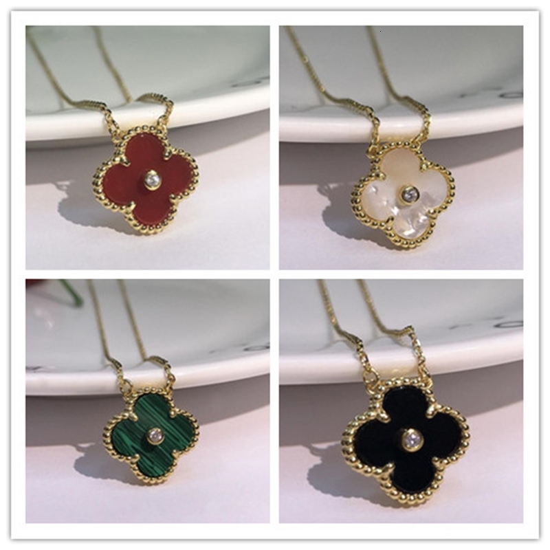 2019 Fashion Jewelry Necklace Black and White Red Green Four Leaf Flower Shell Agate 925 Silver Necklace diamond clover Buckle
2019 Fashion Jewelry Necklace Black and White Red Green Four Leaf Flower Shell Agate 925 Silver Necklace diamond clover Buckle
