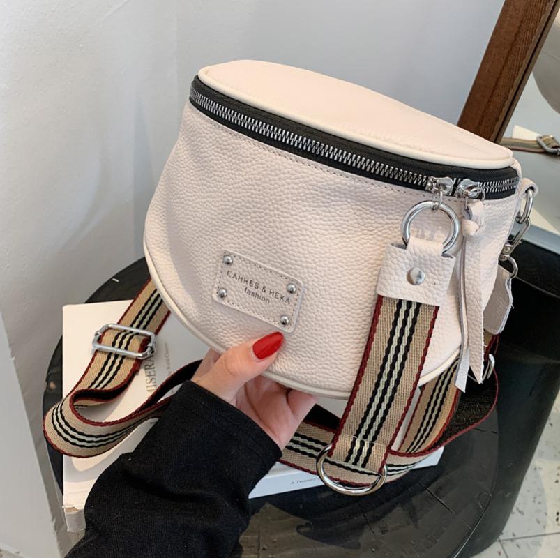Evening Bags Soft Leather Motorcycle Bag2021 First Layer Cowhide Ladies Luxury Messenger Bag Casual Simple One-shoulder Saddle
Evening Bags Soft Leather Motorcycle Bag2021 First Layer Cowhide Ladies Luxury Messenger Bag Casual Simple One-shoulder Saddle
