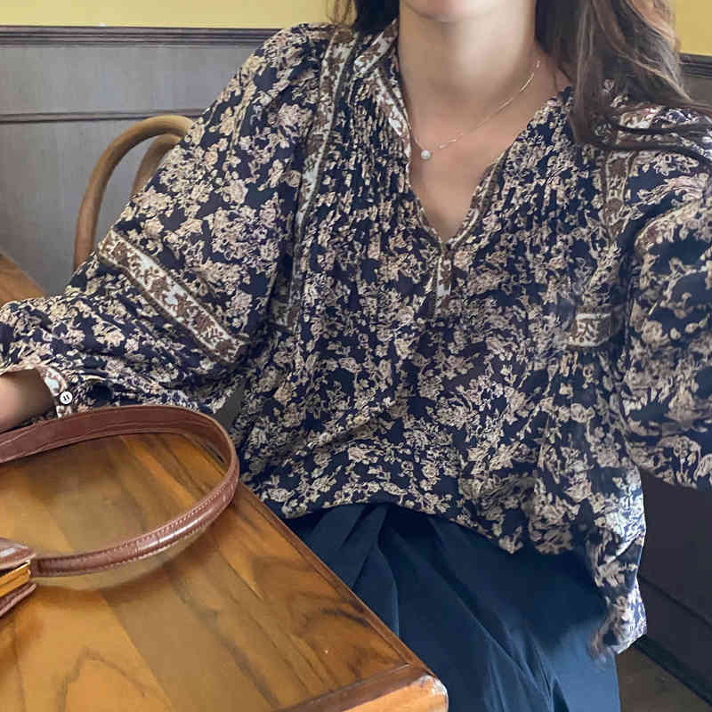 Vintage Women Blouse Lantren Sleeve V-neck Chic Lady Shirt Spring Autumn Boho Pattern Blusa Korean Fashion Tops 210519