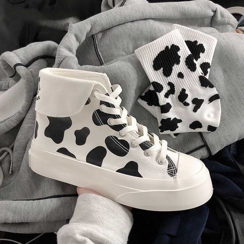 Women Canvas Sneakers Winter Velvet Print Wihte Shoes High Top Thick Heels Sneakers Casual Running Platform Cows Shoes Designer Y0907
Women Canvas Sneakers Winter Velvet Print Wihte Shoes High Top Thick Heels Sneakers Casual Running Platform Cows Shoes Designer Y0907