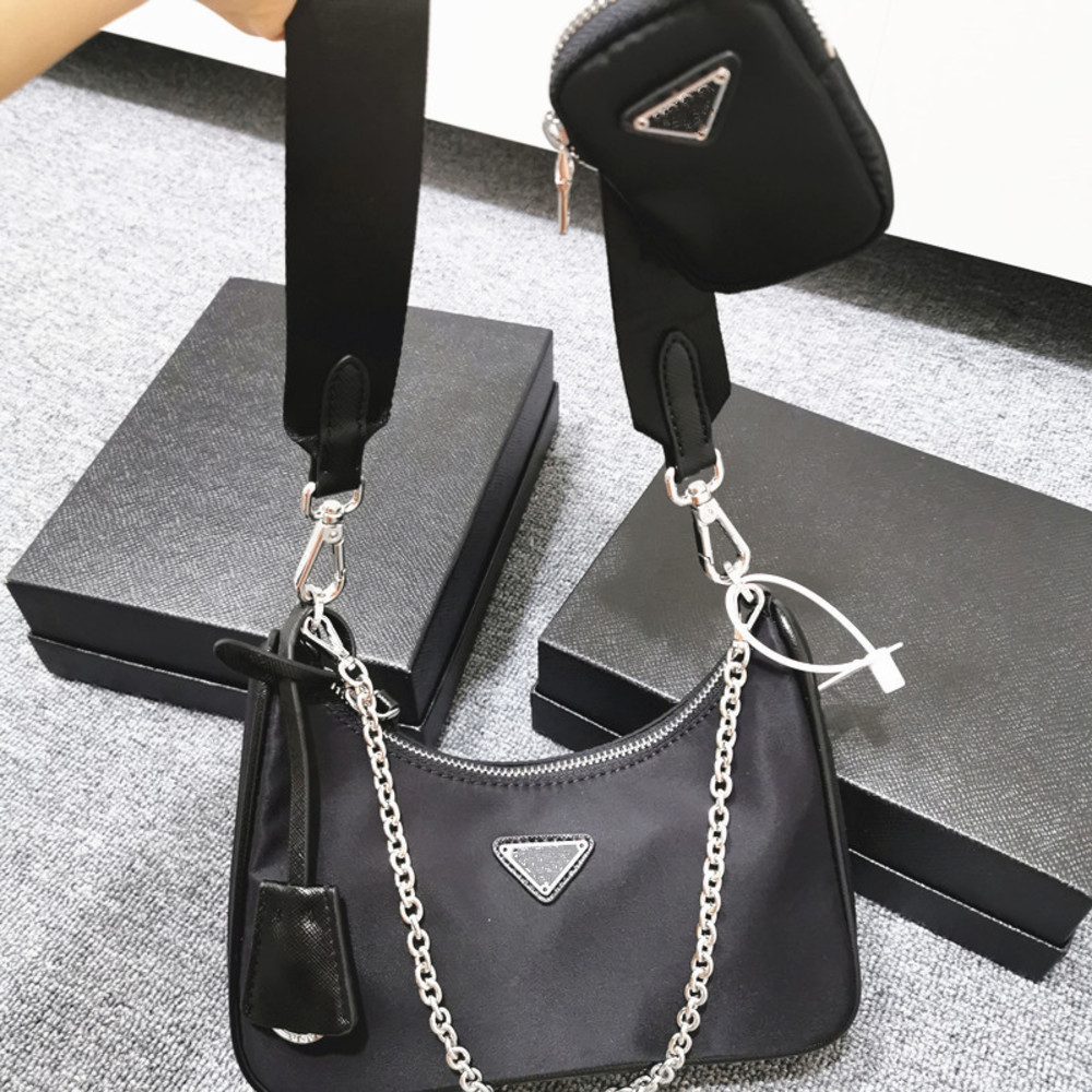Designers Luxurys Bags Handbags mini Star's three in one women's with the same style of family P Zhouzhoubao123 Woman bucket bag
Designers Luxurys Bags Handbags mini Star's three in one women's with the same style of family P Zhouzhoubao123 Woman bucket bag