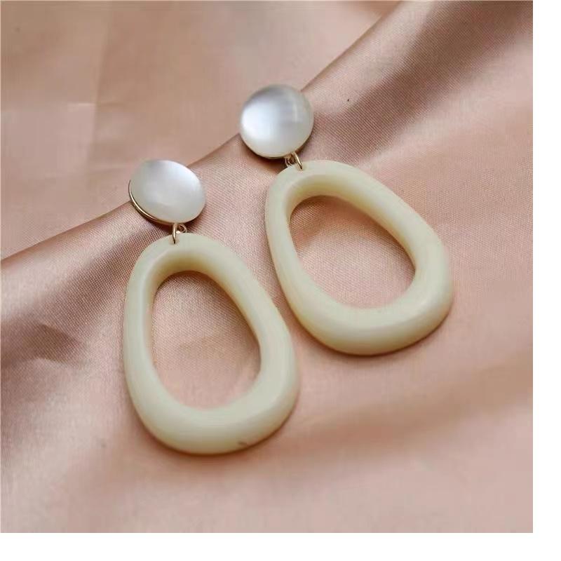 Stud Acrylic Geometric Body Earrings Cool Style Trend Personality Exaggerated, Golden;silver
Stud Acrylic Geometric Body Earrings Cool Style Trend Personality Exaggerated, Golden;silver