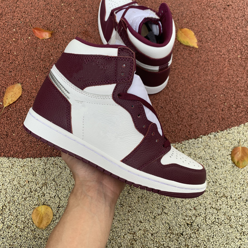 Bordeaux White Metallic Silver Sports Shoes Jumpman 1 High OG Trainers Leather Designer Sneaker Size 36-47, Pay for extra lace
Bordeaux White Metallic Silver Sports Shoes Jumpman 1 High OG Trainers Leather Designer Sneaker Size 36-47, Pay for extra lace