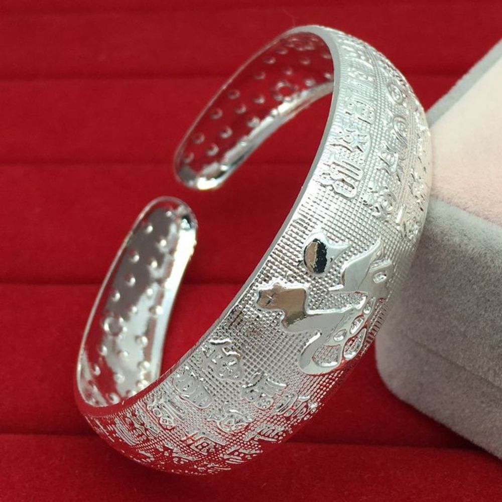Hand catenary big blessing word Wanfu mouth Bracelet Yiwu jewelry world, Golden;silver
Hand catenary big blessing word Wanfu mouth Bracelet Yiwu jewelry world, Golden;silver