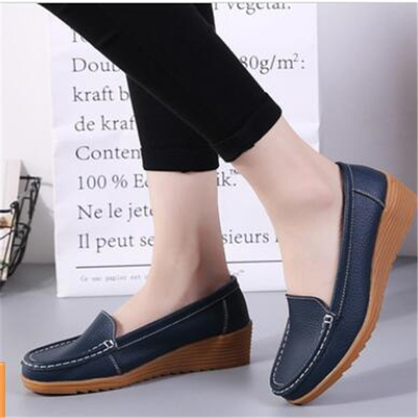 2021 Comfortable durable spring autumn mother shoes middle-aged elderly women wedge heel women's leather casual fashion ableshoe, Black
2021 Comfortable durable spring autumn mother shoes middle-aged elderly women wedge heel women's leather casual fashion ableshoe, Black