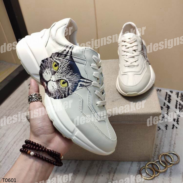 Rhyton Vintage Leather Sneakers Mens Womens Casual Shoes Classic Thick Sole Platform Trainer Dad Sneaker Strawberry Mouse Tennis Chaussures, #04
Rhyton Vintage Leather Sneakers Mens Womens Casual Shoes Classic Thick Sole Platform Trainer Dad Sneaker Strawberry Mouse Tennis Chaussures, #04