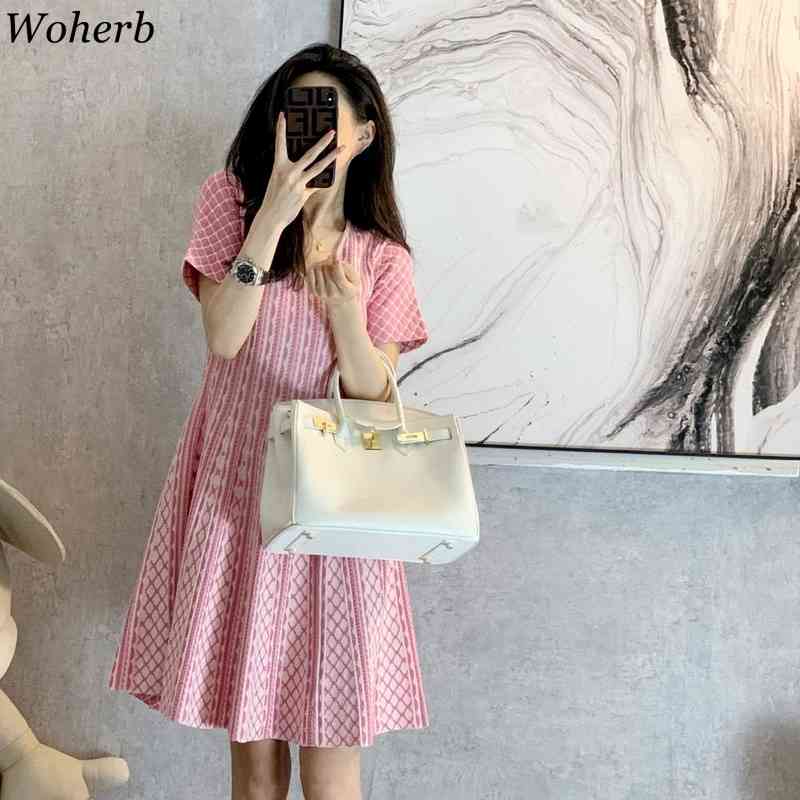 V Neck Pink Dress Women Korean Chic Ladies Knitted Robe Summer Plaid A-line Pleated Elegant Vestidos Fashion 210519