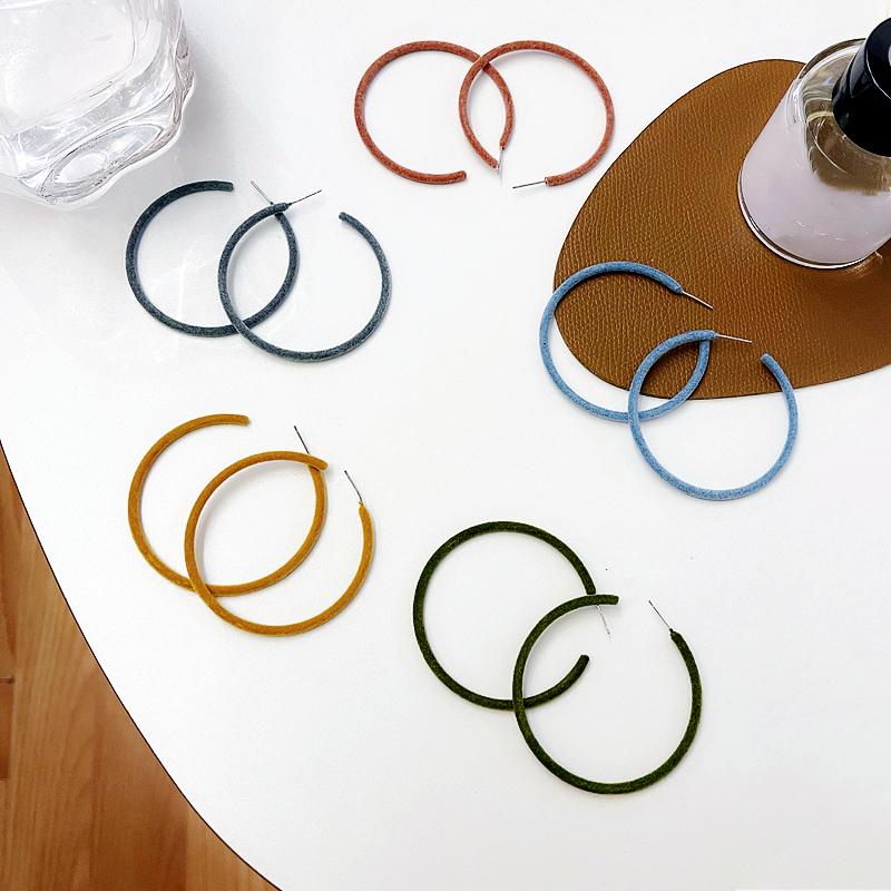 Hoop & Huggie Candy Color C Earrings Warm Flocking Big Circle For Women Simple Fashion Trendy 2021 Winter Gift 402
Hoop & Huggie Candy Color C Earrings Warm Flocking Big Circle For Women Simple Fashion Trendy 2021 Winter Gift 402