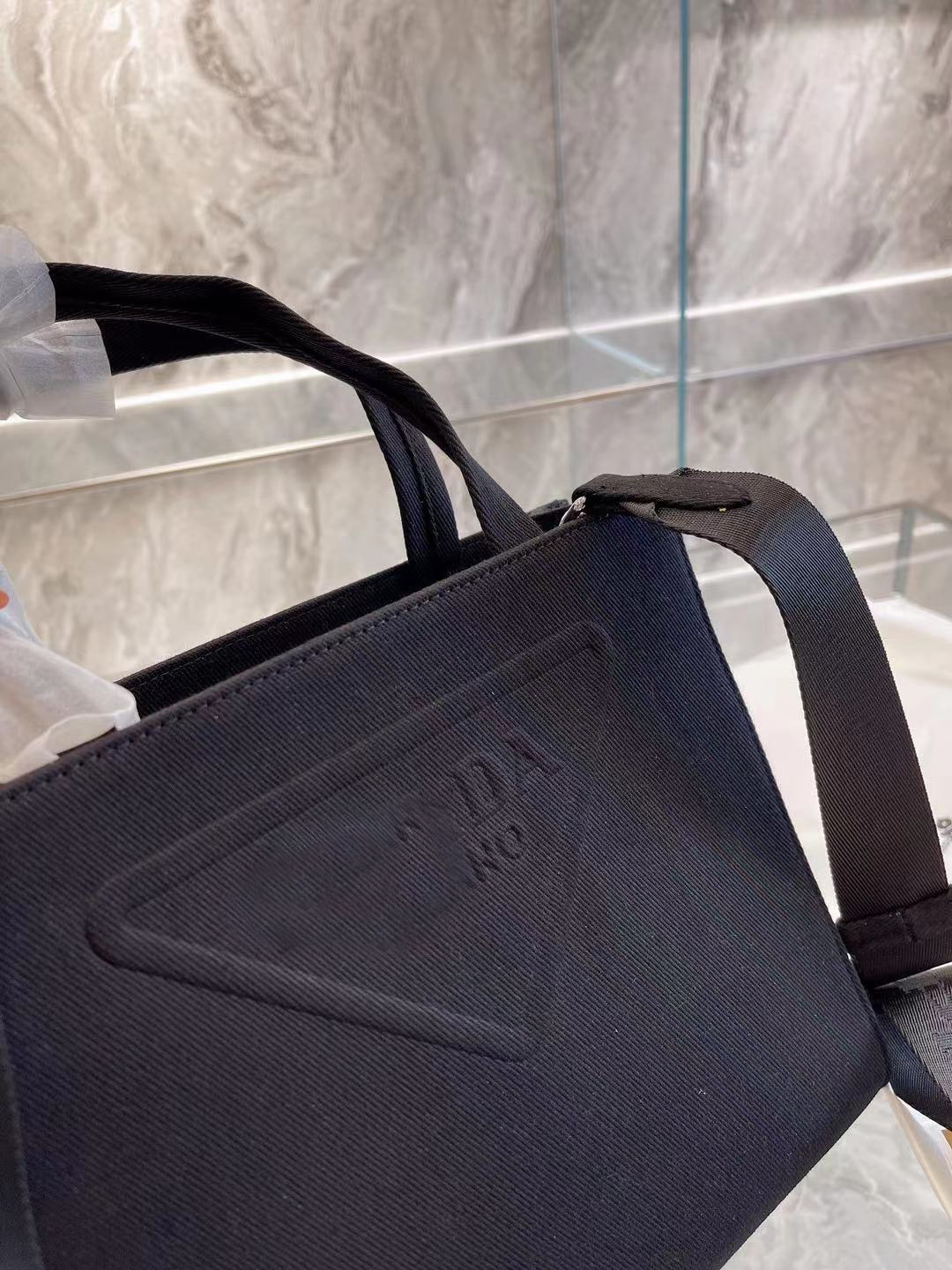 luxurys designers P Channel Women Bags handbag fashion canvas messenger shoulder crossbody wallet tote designer bag high quality handbags 25cm NFH
luxurys designers P Channel Women Bags handbag fashion canvas messenger shoulder crossbody wallet tote designer bag high quality handbags 25cm NFH