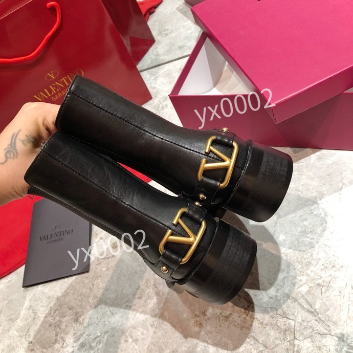 Fashion Luxury designer brand womens boots Leather shoes ankle factory direct female round head Short boot size 35-41, 02
Fashion Luxury designer brand womens boots Leather shoes ankle factory direct female round head Short boot size 35-41, 02
