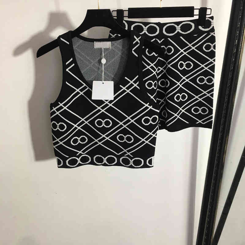 Women' Tanks & Camis Slim Vests Fashion Sets Trendy Elastic Charm Women Vest Shorts Personality Designer Lady Brand Tracksuit Set LJJ7, 2# packaging bag
Women' Tanks & Camis Slim Vests Fashion Sets Trendy Elastic Charm Women Vest Shorts Personality Designer Lady Brand Tracksuit Set LJJ7, 2# packaging bag