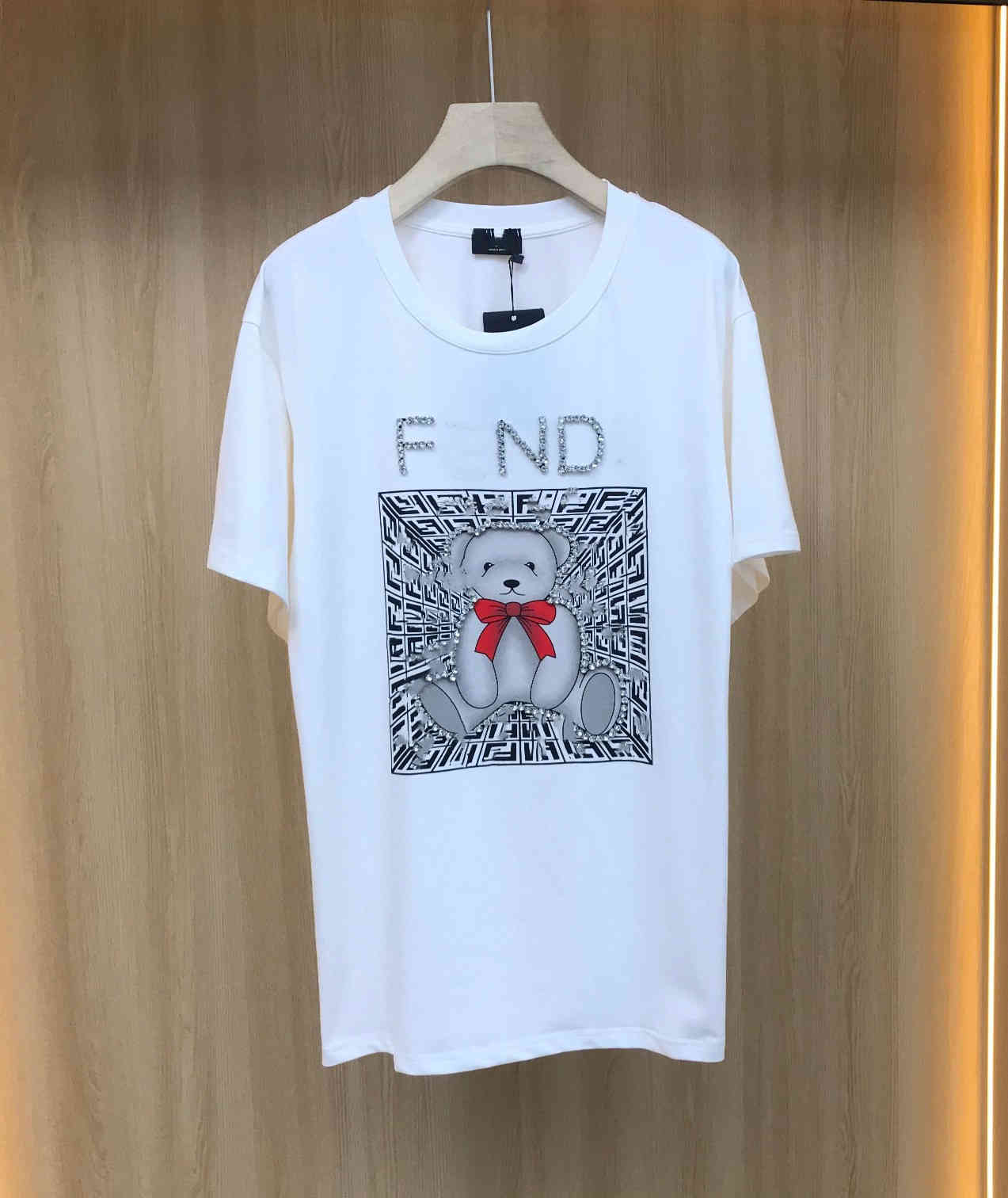 2021 spring summer new fashion heavy industry hot diamond print bear short sleeve round neck loose casual T-shirt, Black
2021 spring summer new fashion heavy industry hot diamond print bear short sleeve round neck loose casual T-shirt, Black
