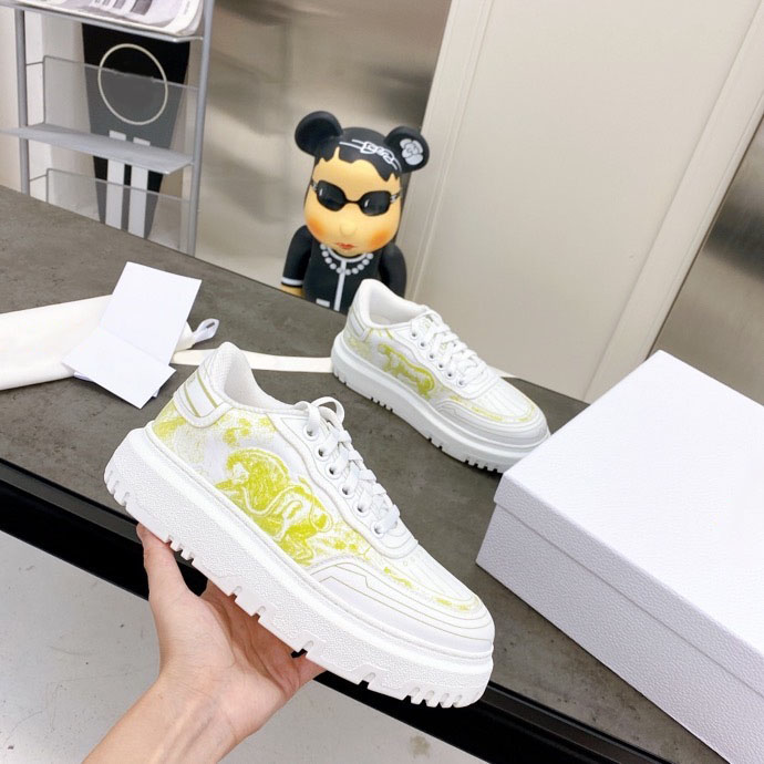 High Stylish Classic Women Sneakers Lime Green Toile Embroidery Thick Rubber Sole Ladies Luxurys Design Summer Casual Indoor Sports Shoes
High Stylish Classic Women Sneakers Lime Green Toile Embroidery Thick Rubber Sole Ladies Luxurys Design Summer Casual Indoor Sports Shoes