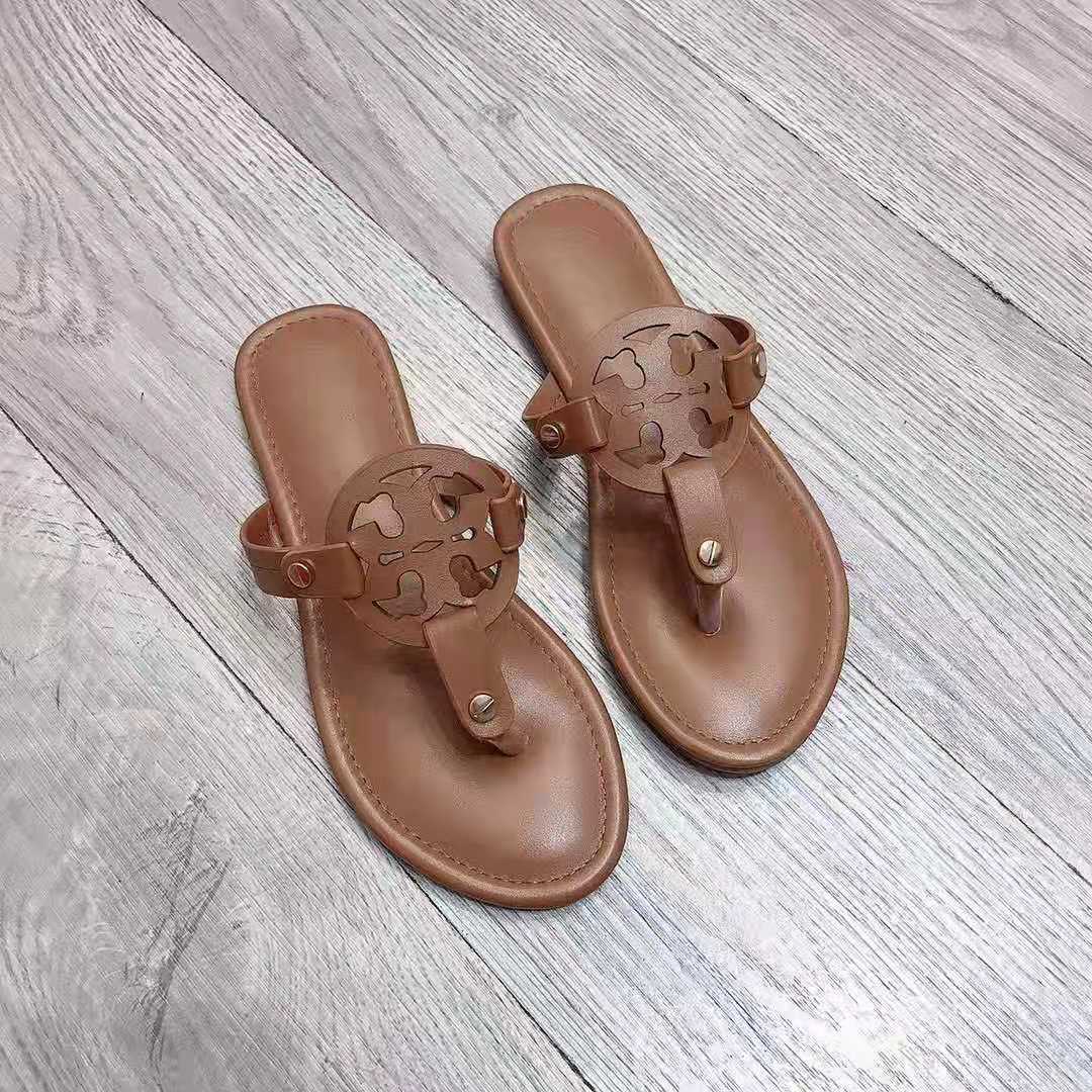 Women Slippers Fashion Sandals Summer Girls Beach Slides Designer Sexy Luxury Embroidered Classic lady Cartoon EU35-EU41 bbb1, Black
Women Slippers Fashion Sandals Summer Girls Beach Slides Designer Sexy Luxury Embroidered Classic lady Cartoon EU35-EU41 bbb1, Black