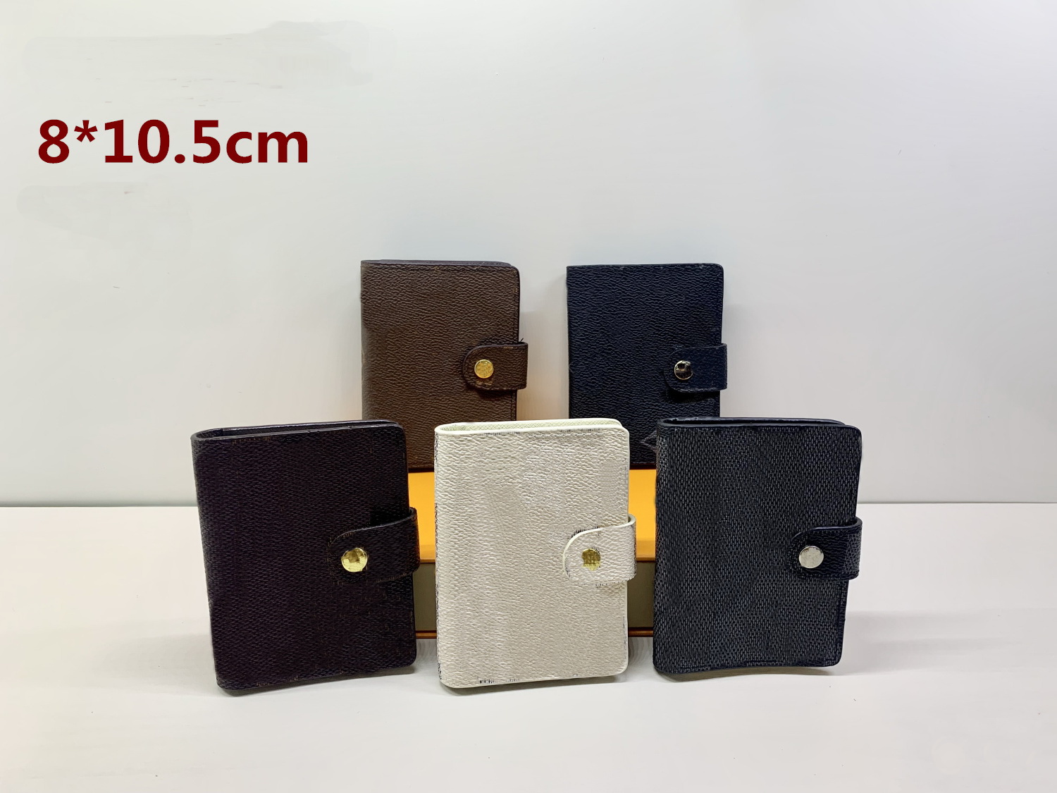 Hig quality Luxury design Portable Card package KEY P0UCH wallet classic Man/women Coin Purse Chain bag With dust bag and box Credit cards bags, 8x1.5x10.5cm
Hig quality Luxury design Portable Card package KEY P0UCH wallet classic Man/women Coin Purse Chain bag With dust bag and box Credit cards bags, 8x1.5x10.5cm