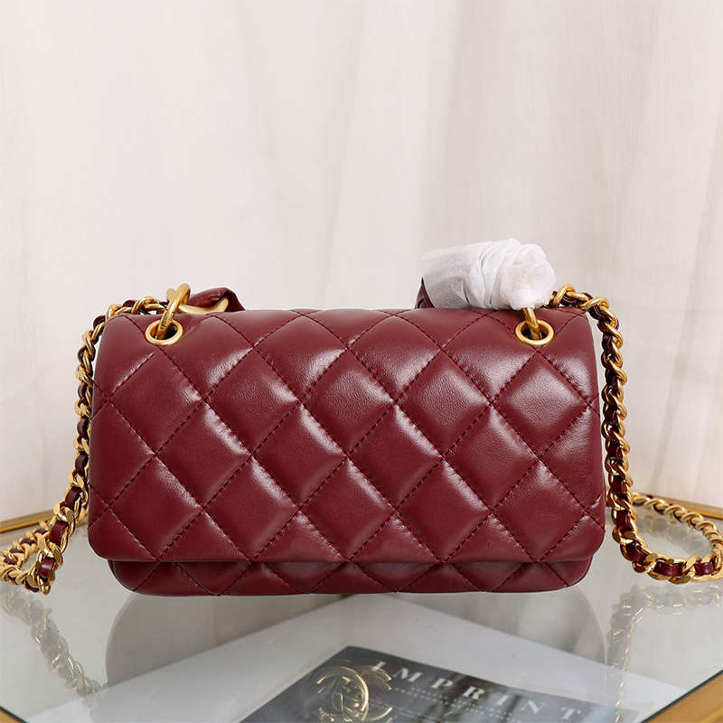 Ladies Luxury Brand Handbag 2021 CrossbodyBag Messenger Bag Caviar Grain Polka Dot Leather ChainBag Crossbody Chain. Shoulder Strap Single Wholesale Retail 5 Color, Red
Ladies Luxury Brand Handbag 2021 CrossbodyBag Messenger Bag Caviar Grain Polka Dot Leather ChainBag Crossbody Chain. Shoulder Strap Single Wholesale Retail 5 Color, Red