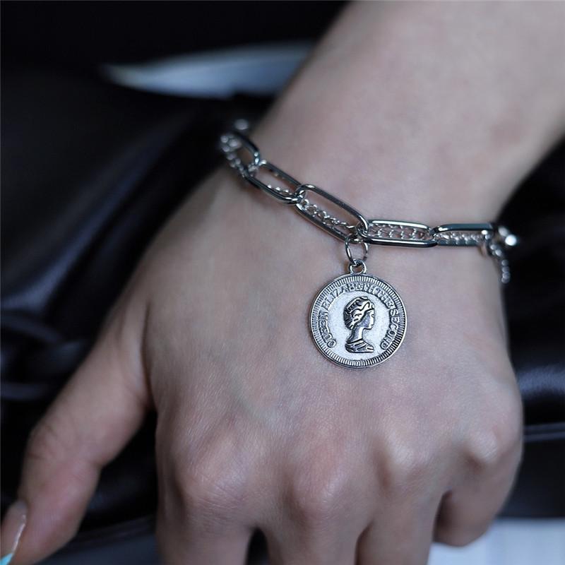 Link, Chain Cross-border Punk Retro Old Portrait Silver Bracelet Niche Design Heavy Industry OT Clasp Trend Jewelry
Link, Chain Cross-border Punk Retro Old Portrait Silver Bracelet Niche Design Heavy Industry OT Clasp Trend Jewelry
