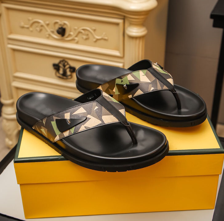 Italy Beach men shoes Monolith Top Quality mens Slippers Slide Summer Fashion Wide Flat Sandals Indoor With Tory casual Fashion BAG bags A4, Black
Italy Beach men shoes Monolith Top Quality mens Slippers Slide Summer Fashion Wide Flat Sandals Indoor With Tory casual Fashion BAG bags A4, Black