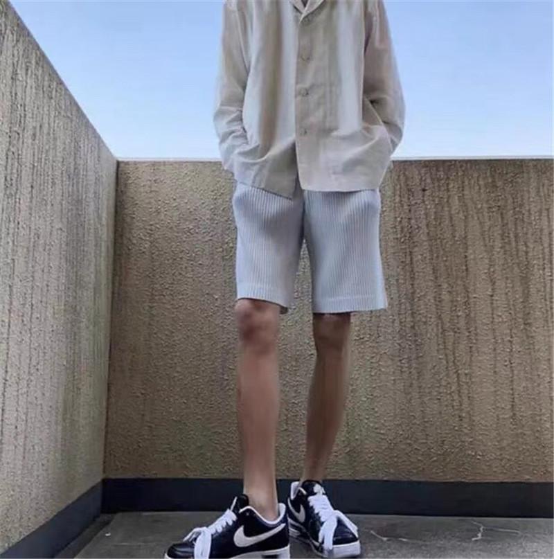 2021ss Men' And Women' 1:1 High Quality Pleated HO HOMME PLISSE Shorts Solid Color Jogging Pants Drawstring
2021ss Men' And Women' 1:1 High Quality Pleated HO HOMME PLISSE Shorts Solid Color Jogging Pants Drawstring