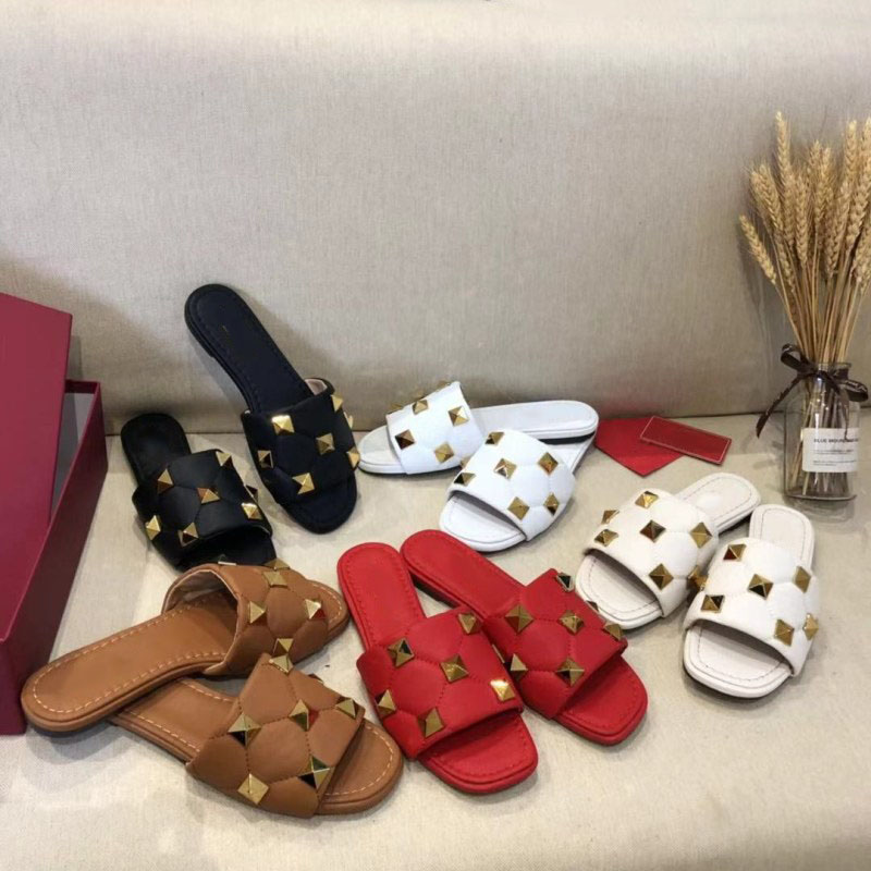 Beach Women Designers Slippers Summer Leather Rivet Woman Slipper Flip Flops Womens Casual Flat Slides Sandals Size 34-40 With Box, Black
Beach Women Designers Slippers Summer Leather Rivet Woman Slipper Flip Flops Womens Casual Flat Slides Sandals Size 34-40 With Box, Black