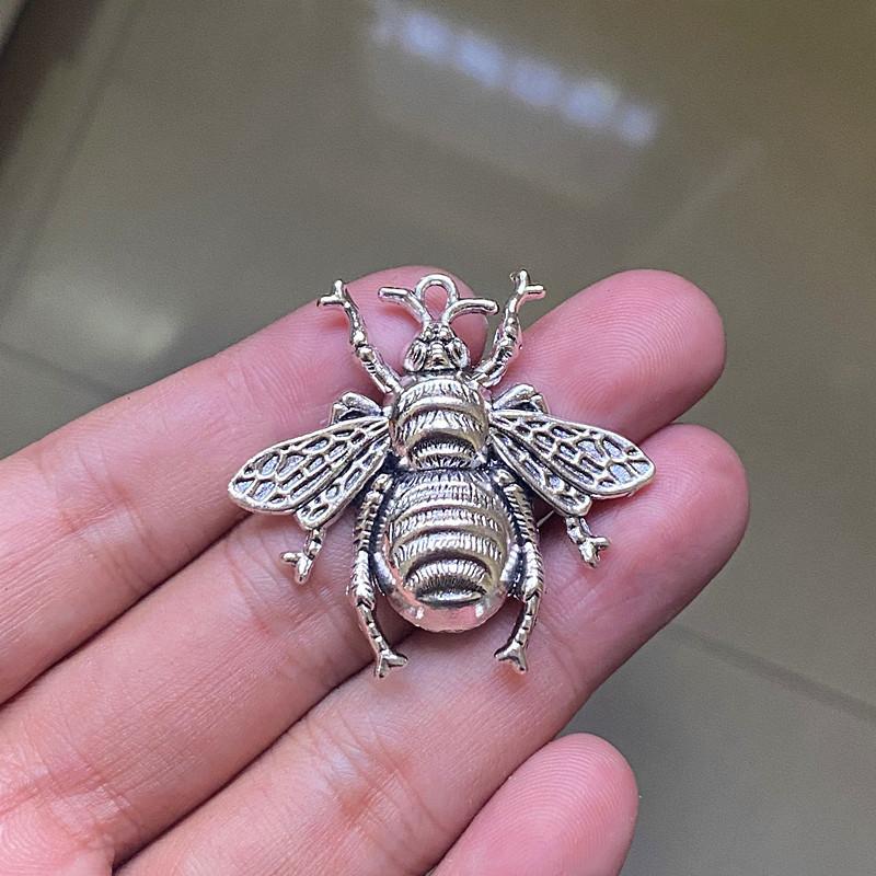 Charms 6pcs 38x40mm Big Bee Connector Pendants Jewelry Making DIY Men's WomenNecklace Bracelet Handmade Crafts Accessories, Bronze;silver
Charms 6pcs 38x40mm Big Bee Connector Pendants Jewelry Making DIY Men's WomenNecklace Bracelet Handmade Crafts Accessories, Bronze;silver