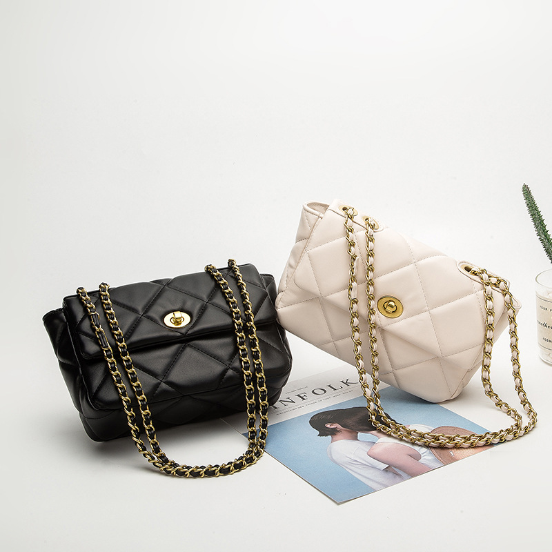 New bag 1085 women's autumn and winter fashion small mk fragrance women's shoulder messenger bags diamond chain handbag women's purse wallets, Picture show
New bag 1085 women's autumn and winter fashion small mk fragrance women's shoulder messenger bags diamond chain handbag women's purse wallets, Picture show
