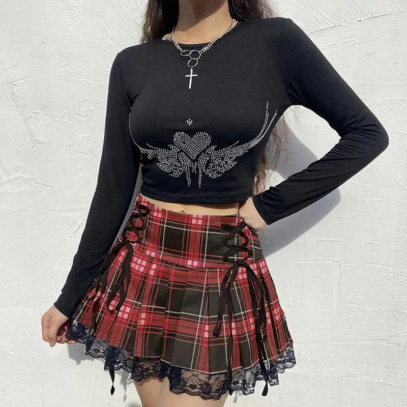 Women' T-Shirt Rhinestone Love Pattern Basic Women Crop Top Gothic Trend Fairycore Hip-hop Punk Y2K Urban Stitch Tunics Slim Clothing, Black
Women' T-Shirt Rhinestone Love Pattern Basic Women Crop Top Gothic Trend Fairycore Hip-hop Punk Y2K Urban Stitch Tunics Slim Clothing, Black