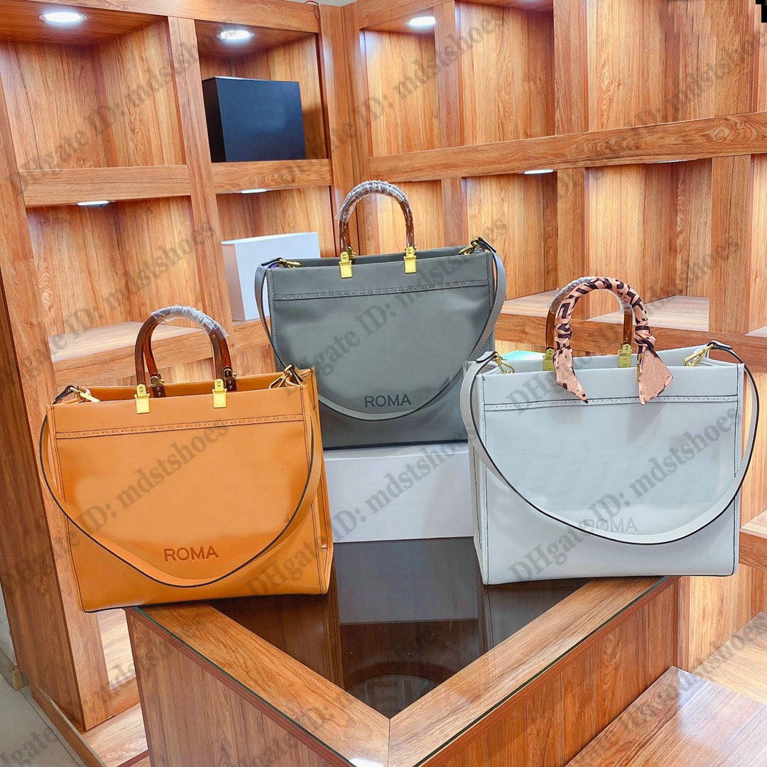 Sunshine Shopper Debossed Leather Tote Bag Designer Handbag Women Luxurys Shoulder Purse Clutch Handle Bags Crossbody Flap
Sunshine Shopper Debossed Leather Tote Bag Designer Handbag Women Luxurys Shoulder Purse Clutch Handle Bags Crossbody Flap